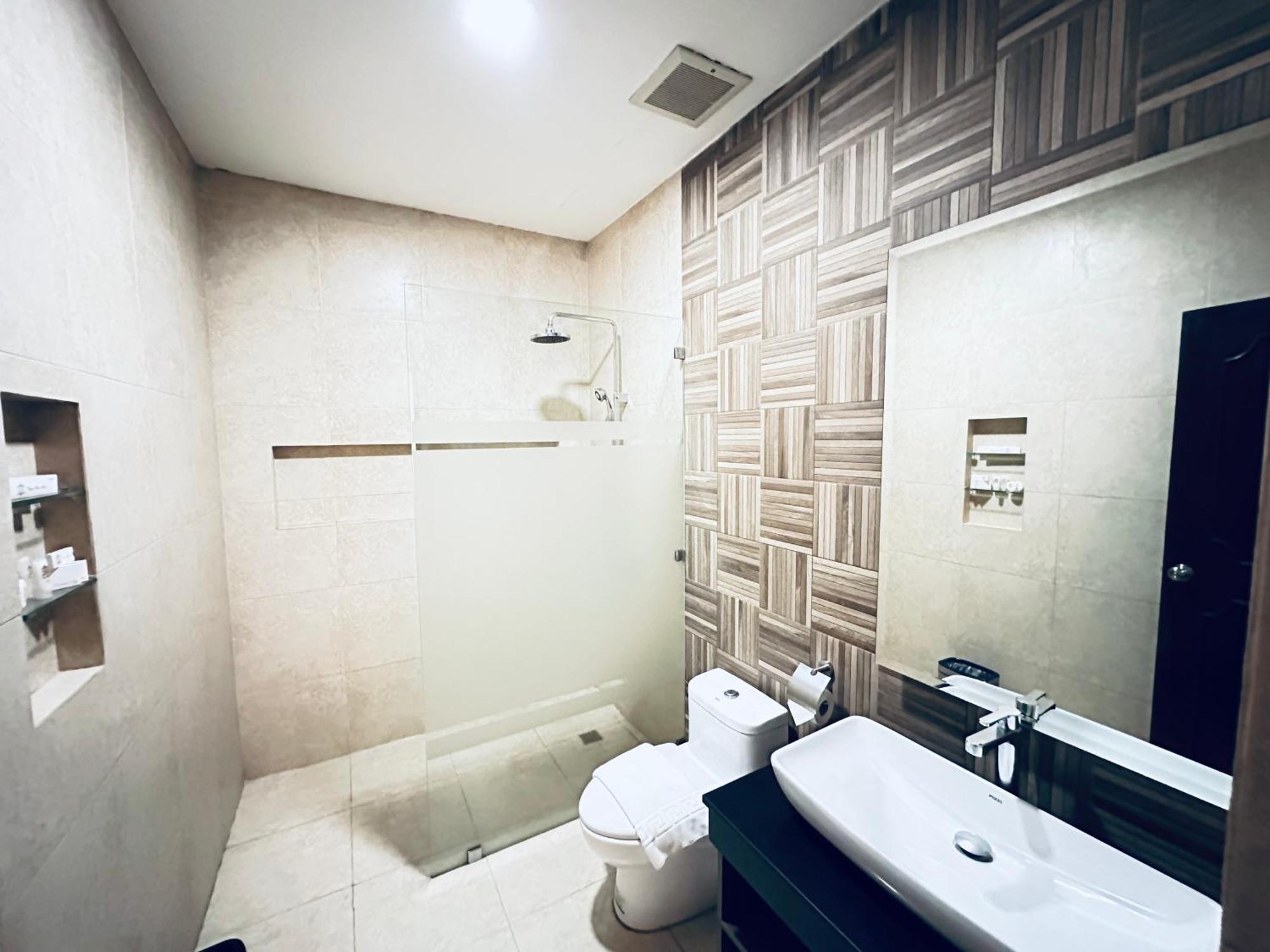 Vigan Plaza Hotel エクステリア 写真