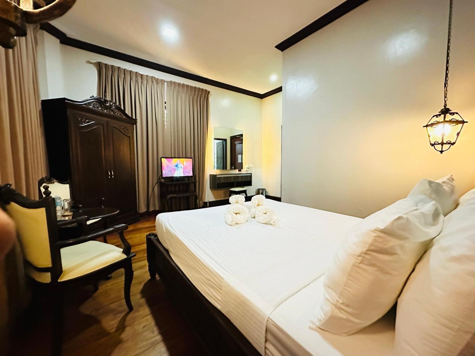 Vigan Plaza Hotel エクステリア 写真