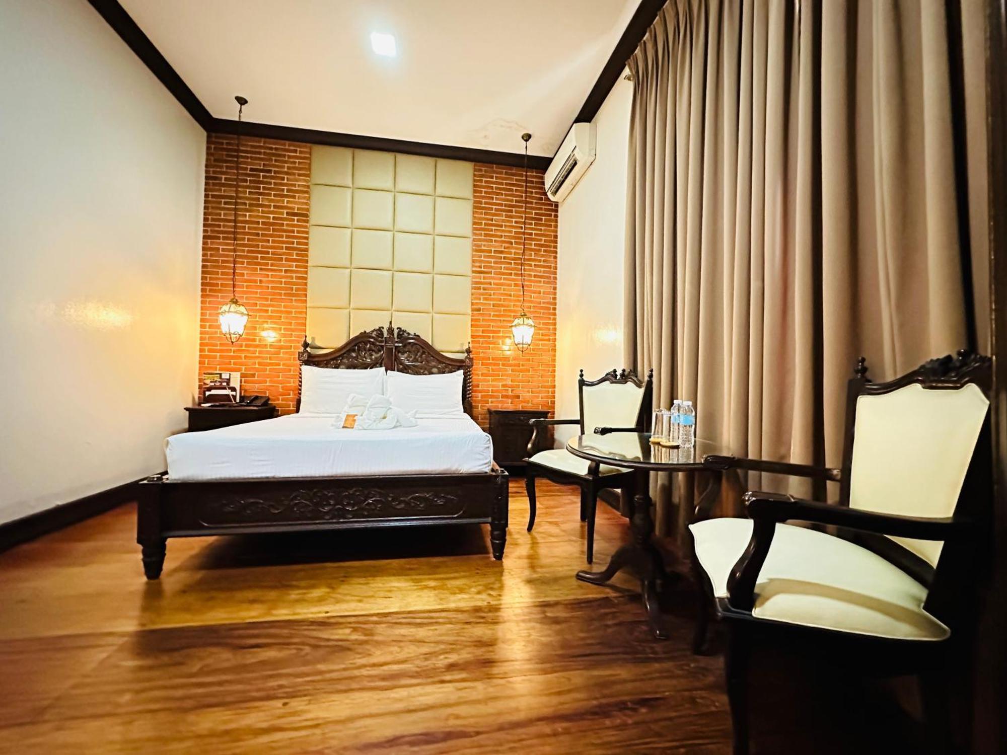 Vigan Plaza Hotel エクステリア 写真