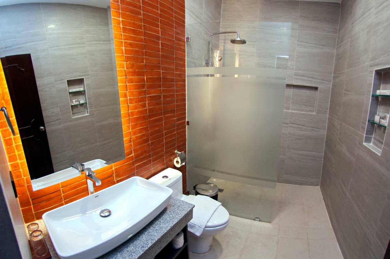 Vigan Plaza Hotel エクステリア 写真