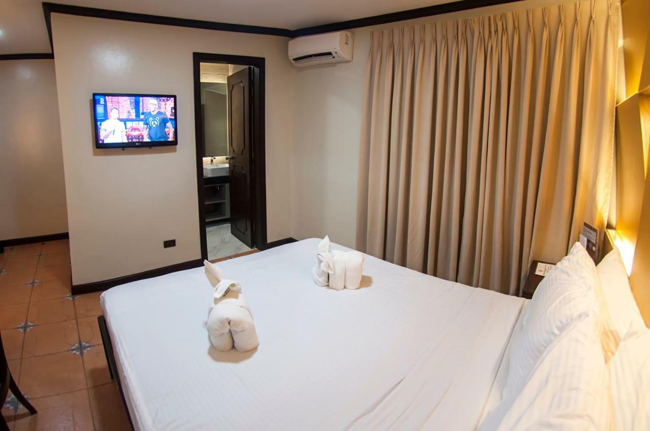 Vigan Plaza Hotel エクステリア 写真