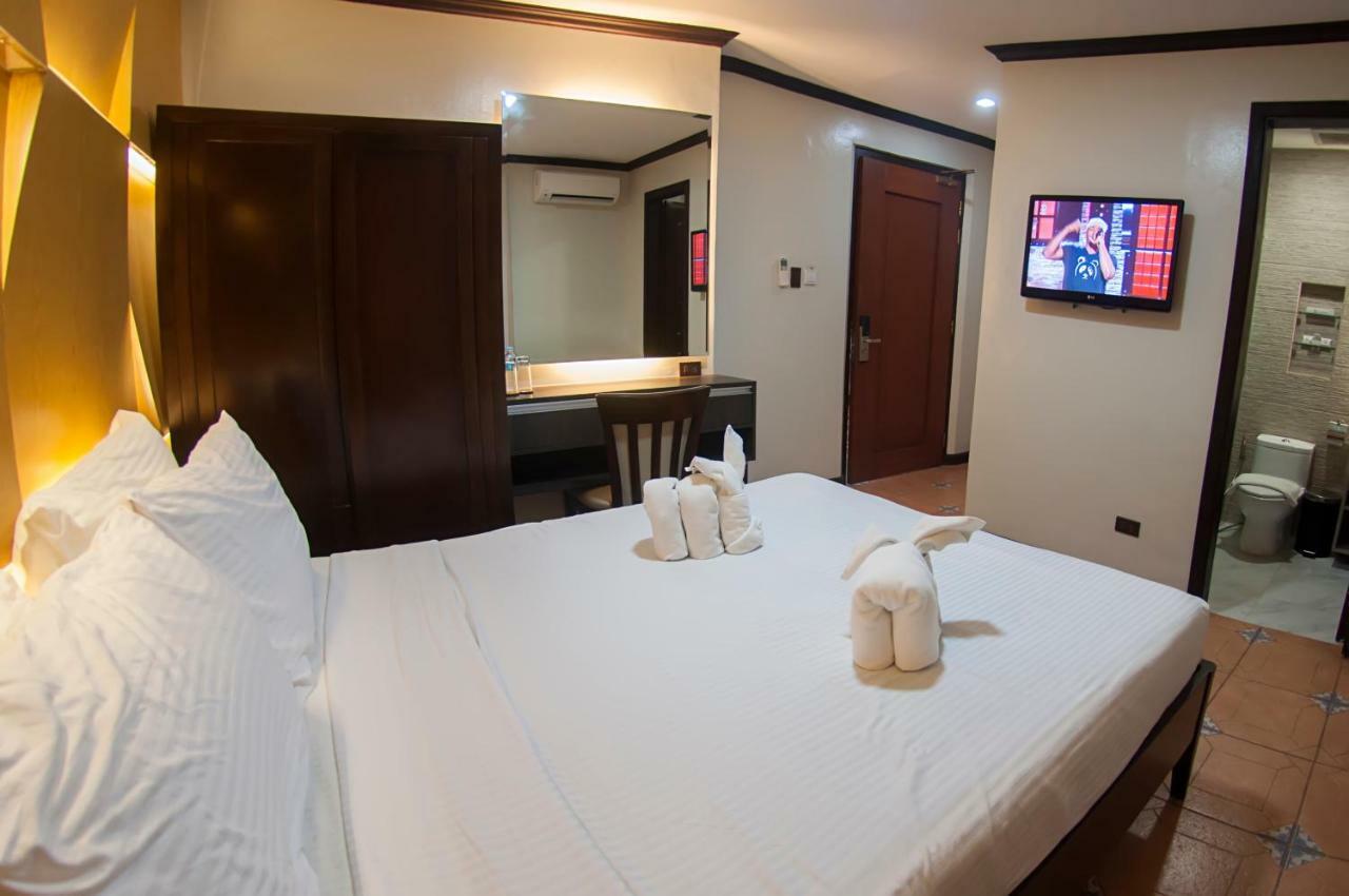 Vigan Plaza Hotel エクステリア 写真
