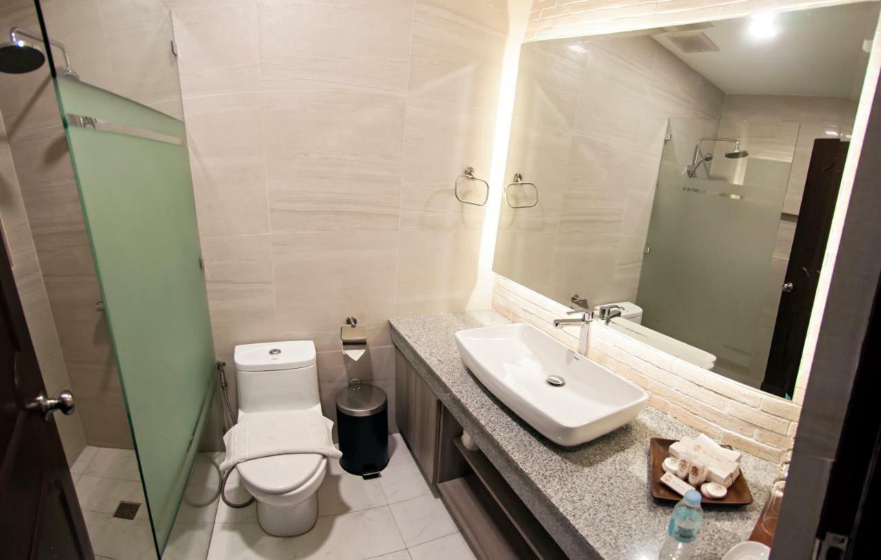 Vigan Plaza Hotel エクステリア 写真