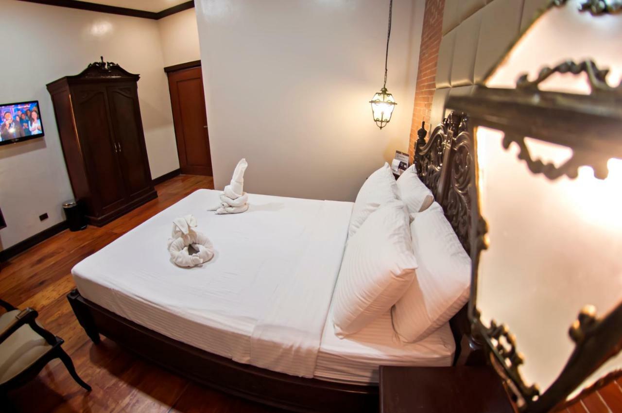 Vigan Plaza Hotel エクステリア 写真