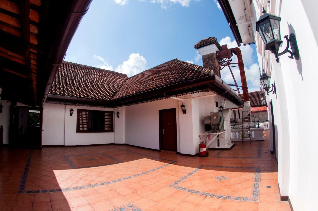 Vigan Plaza Hotel エクステリア 写真