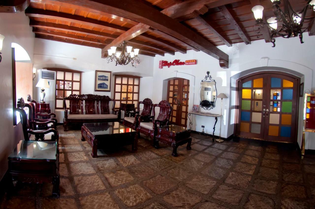 Vigan Plaza Hotel エクステリア 写真